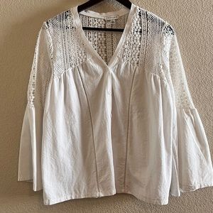 Stellah V-Neck Lace Button-Down Top Size Small
